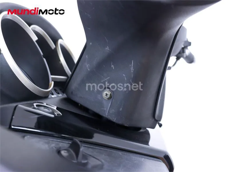 Kymco Super Dink 300 – Vista 20