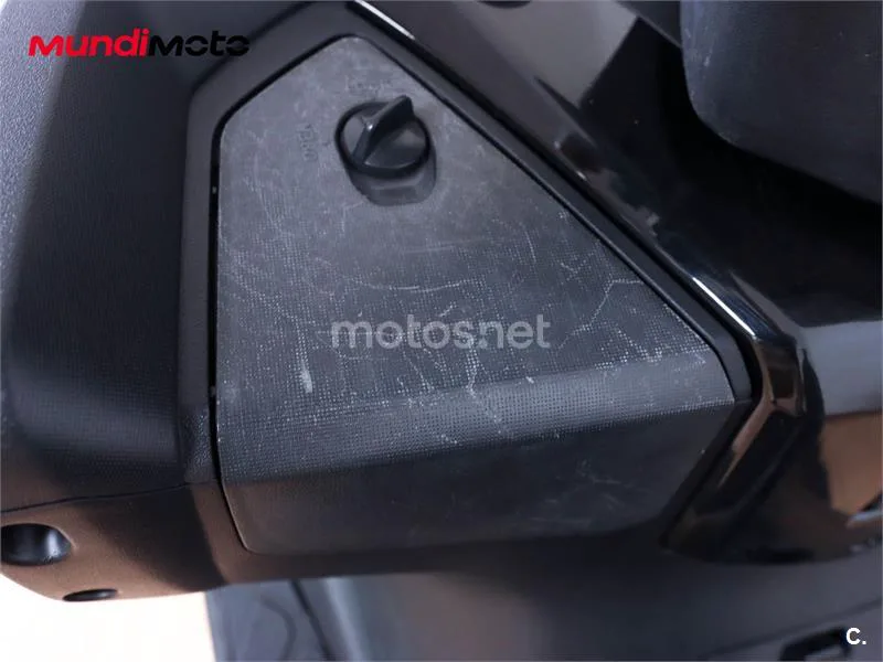 Kymco Super Dink 300 – Vista 21