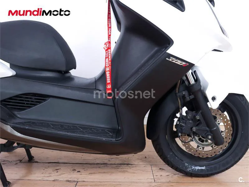 Kymco Super Dink 300 – Vista 48