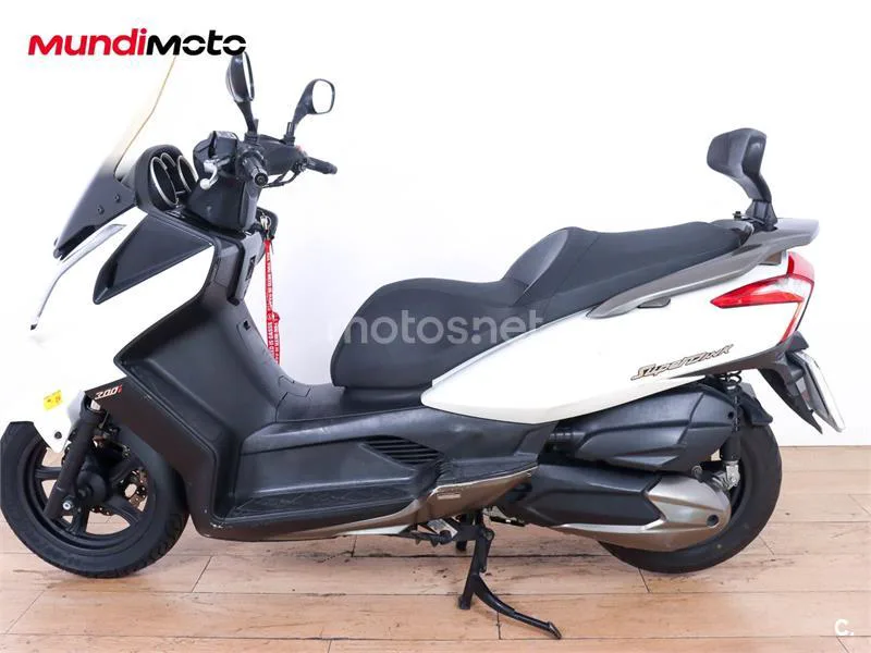 Kymco Super Dink 300 – Vista 6