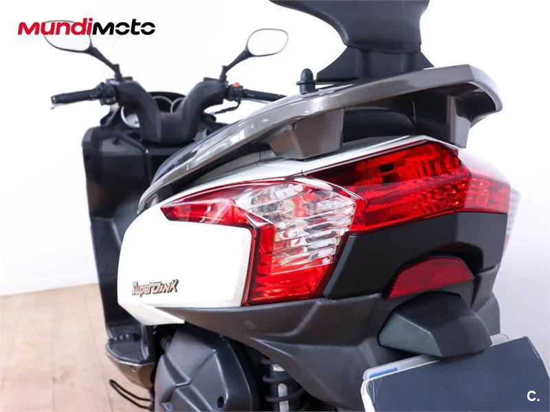 Kymco Super Dink 300 – Vista 9