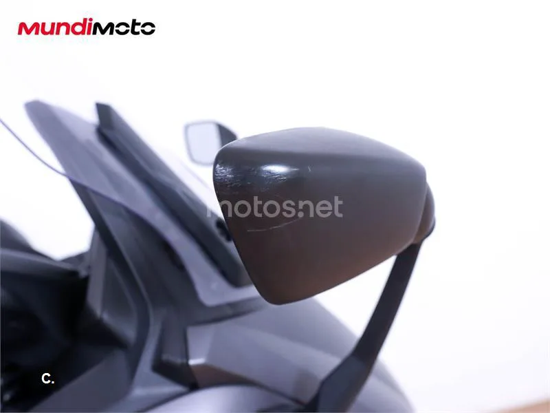 Yamaha TMAX 530 – Vista 13