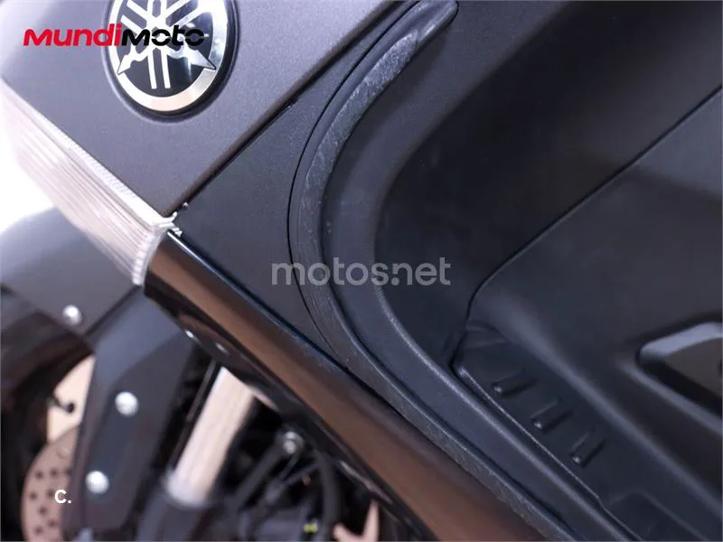 Yamaha TMAX 530 – Vista 15