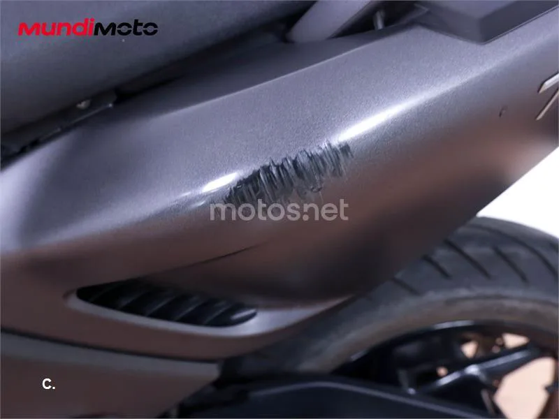 Yamaha TMAX 530 – Vista 19