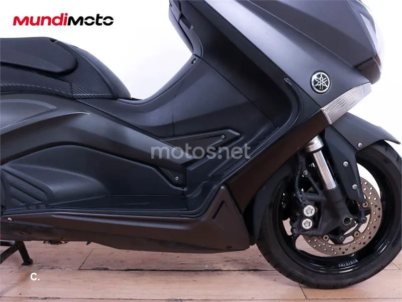 Yamaha TMAX 530 – Vista 32