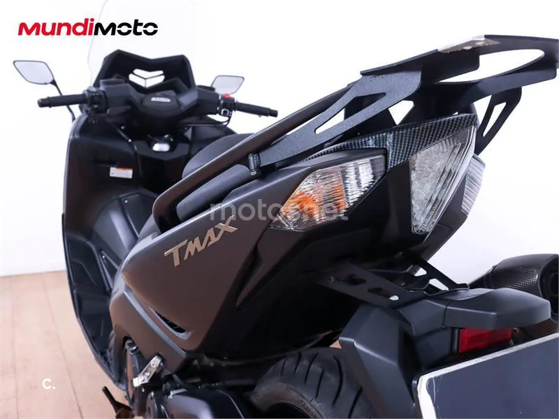 Yamaha TMAX 530 – Vista 9