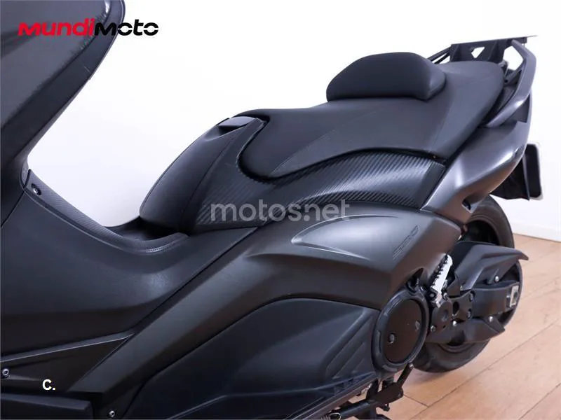 Yamaha TMAX 530 – Vista 10