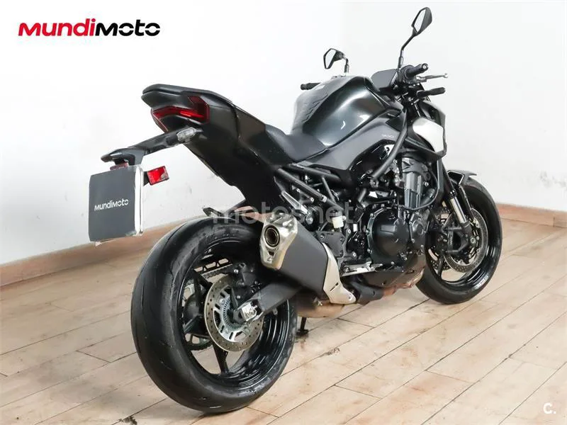 Kawasaki Z900 – Vista 3
