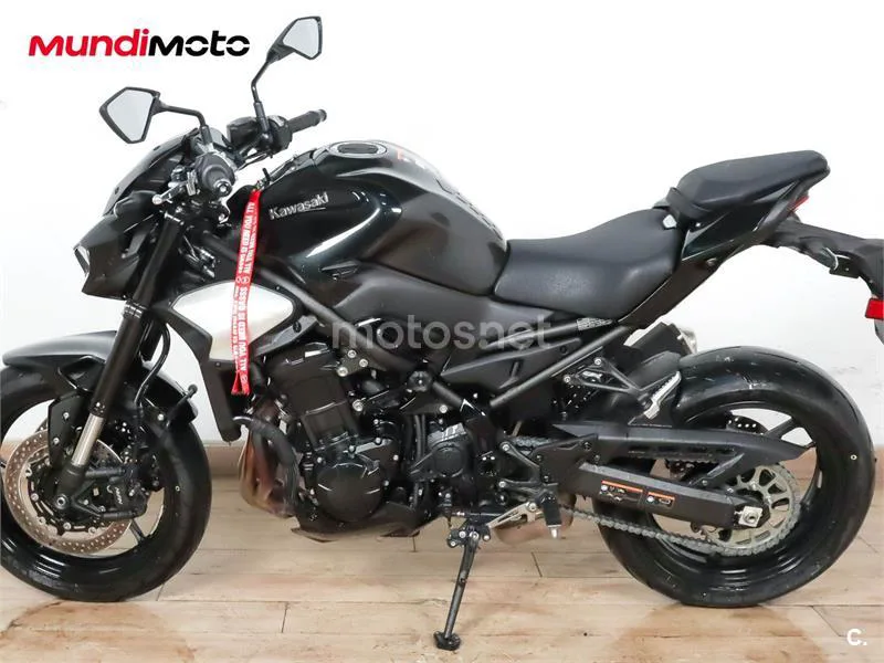 Kawasaki Z900 – Vista 6