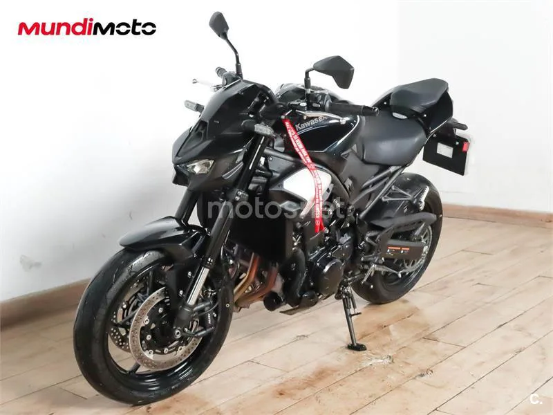 Kawasaki Z900 – Vista 7