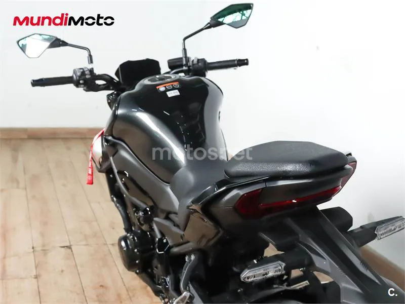 Kawasaki Z900 – Vista 9
