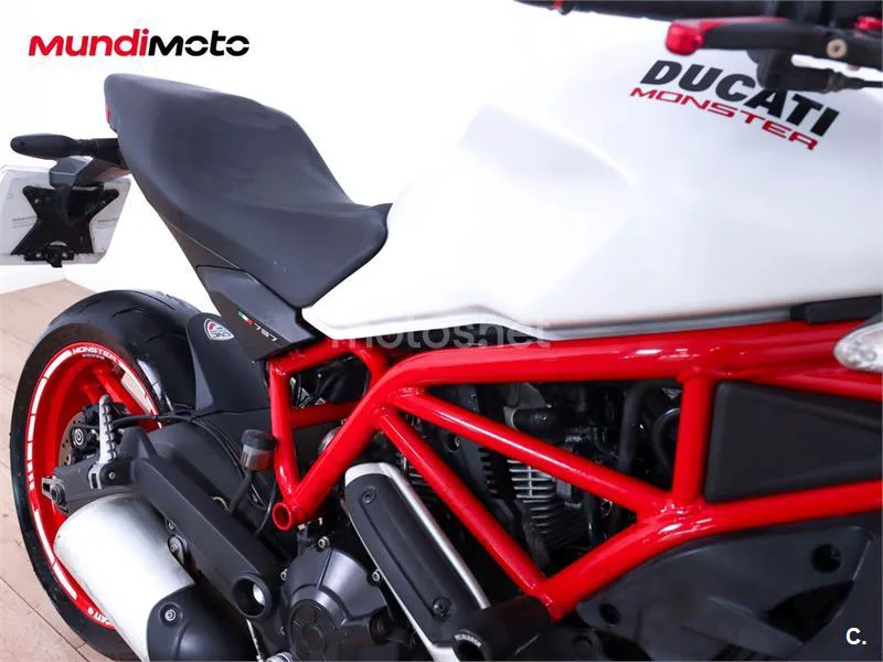 Ducati Monster 797 – Vista 21
