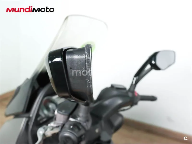 Kymco Xciting 400 – Vista 29