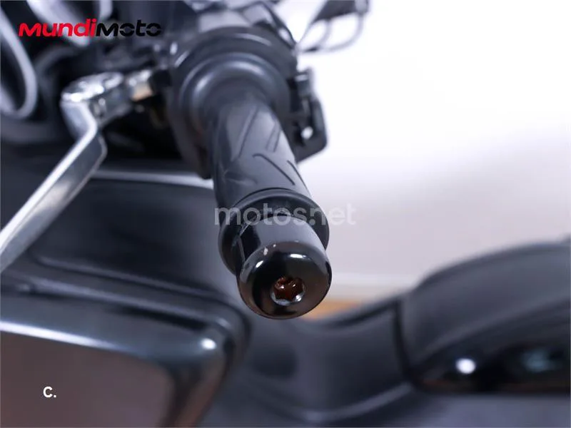 Yamaha TMAX 530 – Vista 18