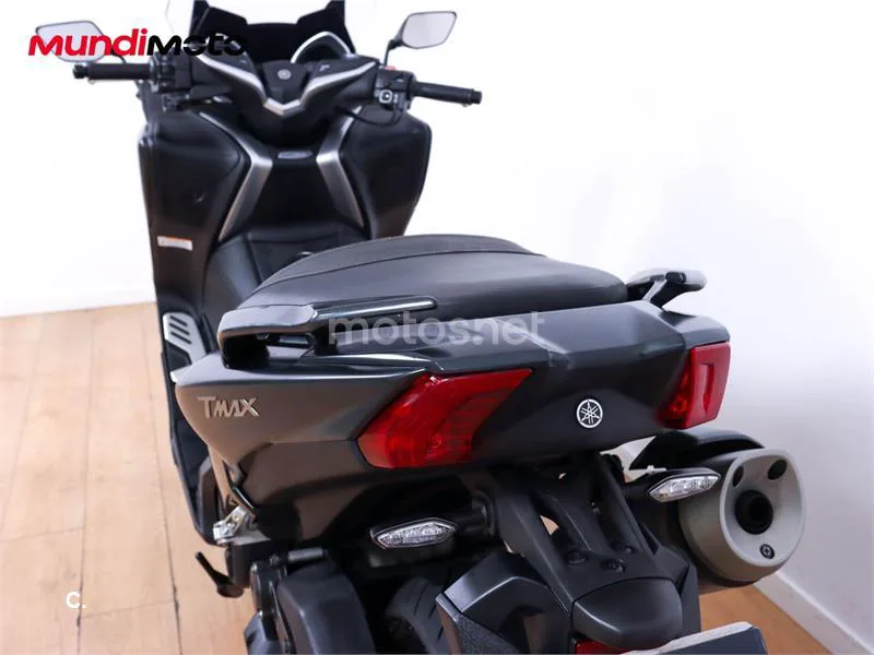 Yamaha TMAX 530 – Vista 9