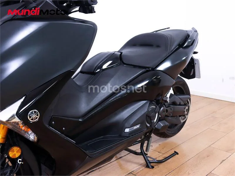 Yamaha TMAX 530 – Vista 10