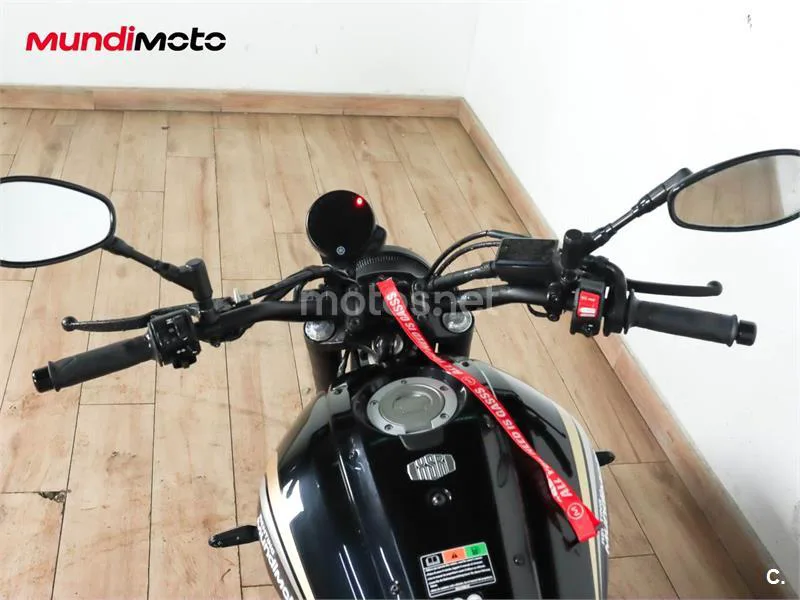 Yamaha XSR 700 – Vista 11