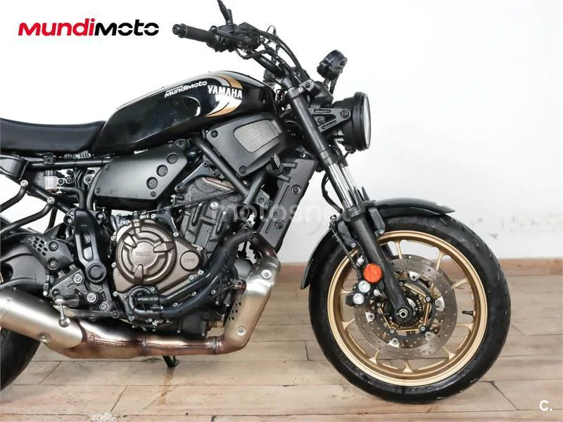 Yamaha XSR 700 – Vista 18