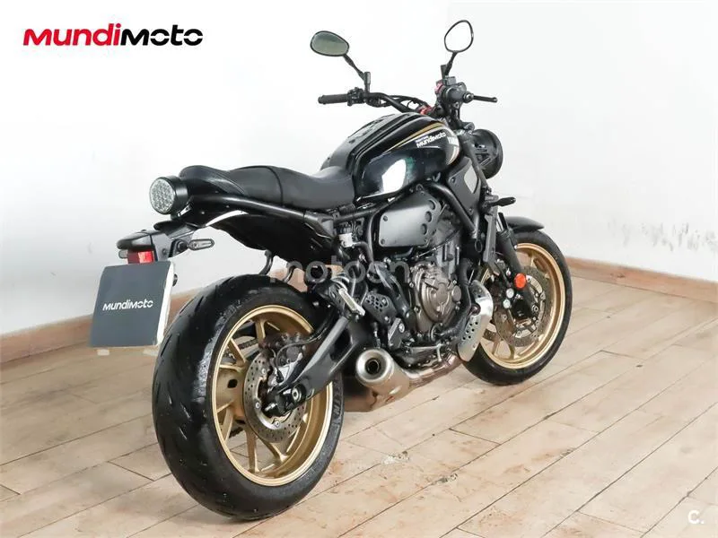 Yamaha XSR 700 – Vista 3