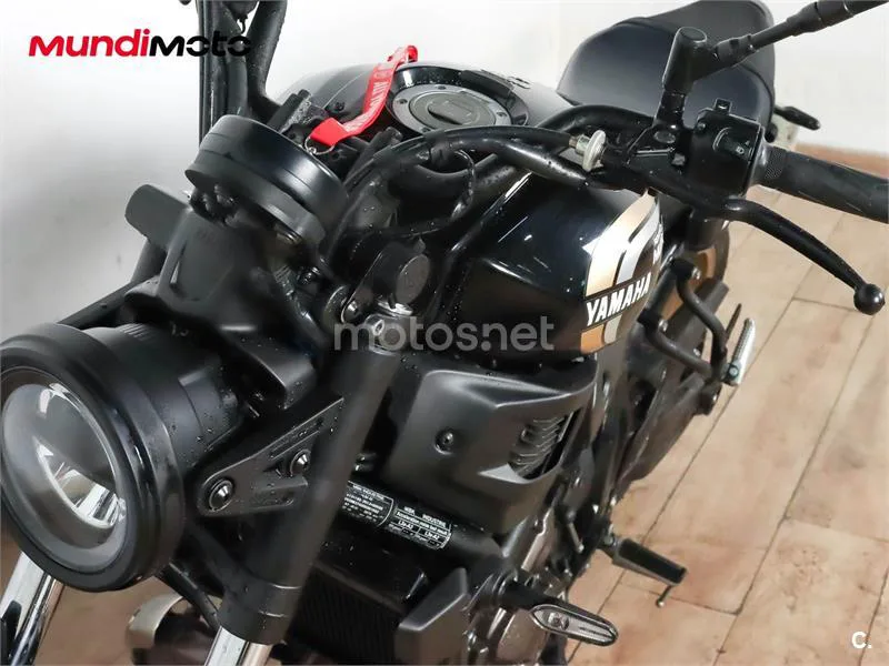 Yamaha XSR 700 – Vista 10