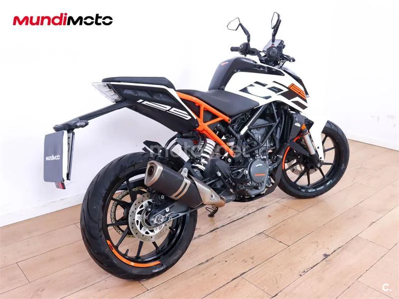 KTM 125 – Vista 3