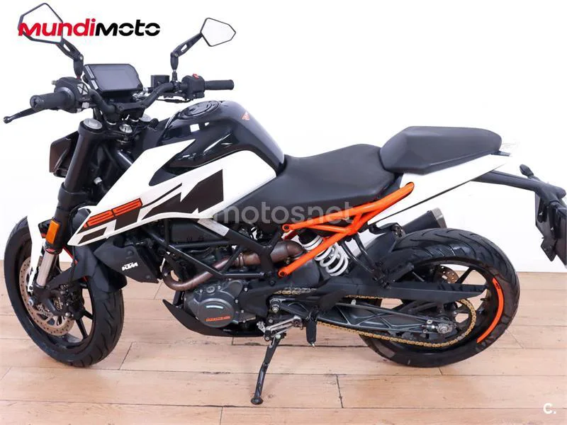 KTM 125 – Vista 6
