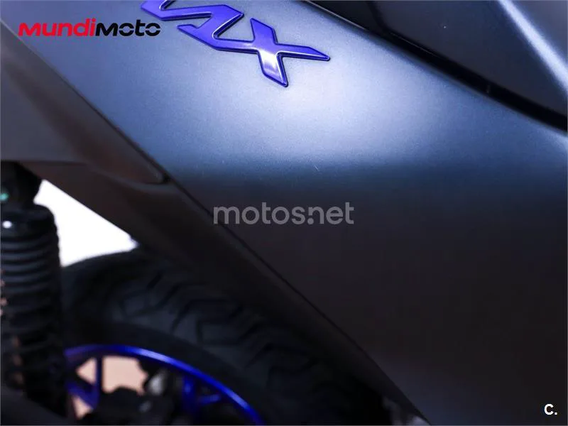 Yamaha XMAX 300 – Vista 17