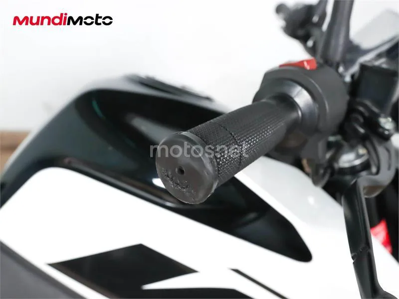 KTM 125 – Vista 20