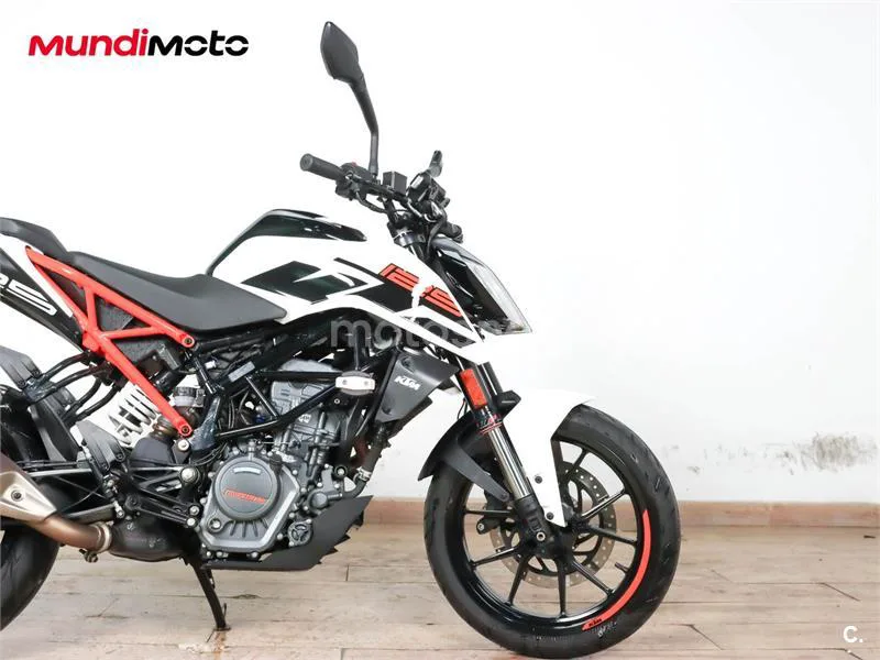 KTM 125 – Vista 30