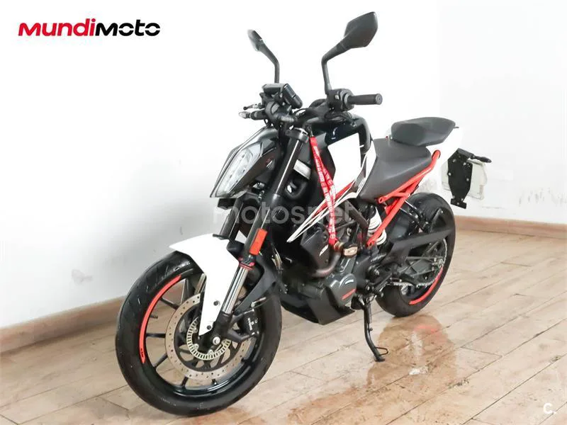 KTM 125 – Vista 7