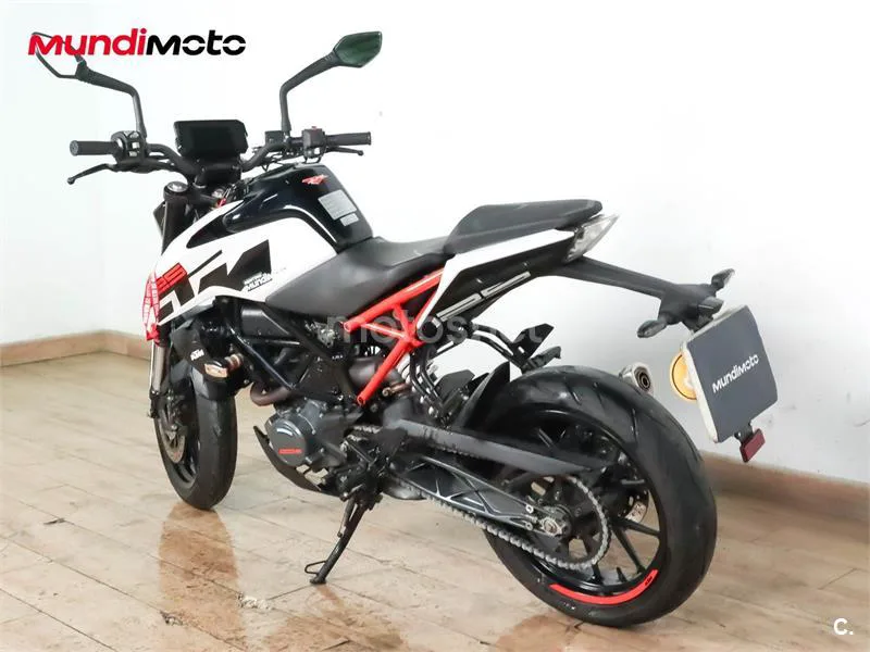 KTM 125 – Vista 8