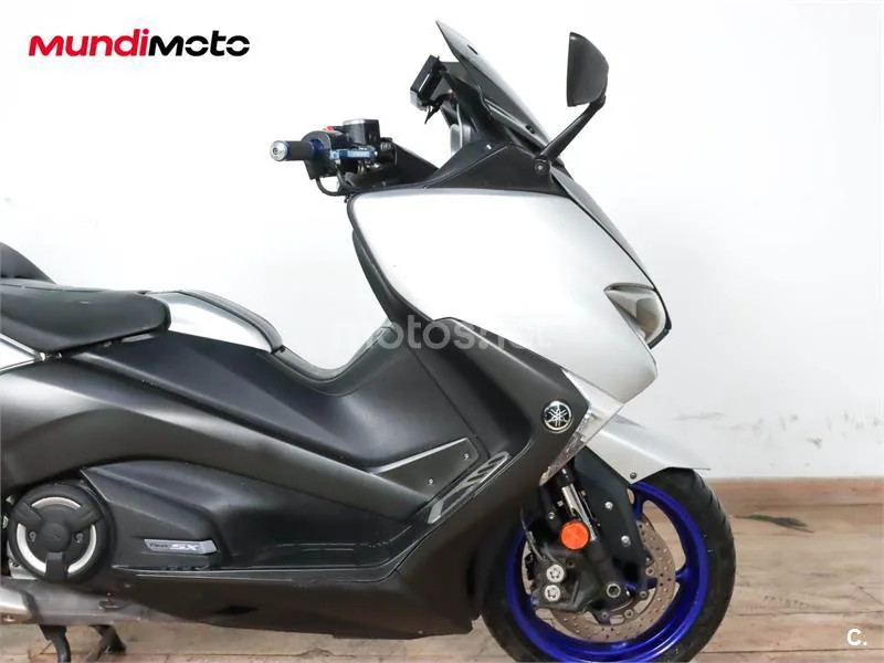 Yamaha TMAX 530 – Vista 20