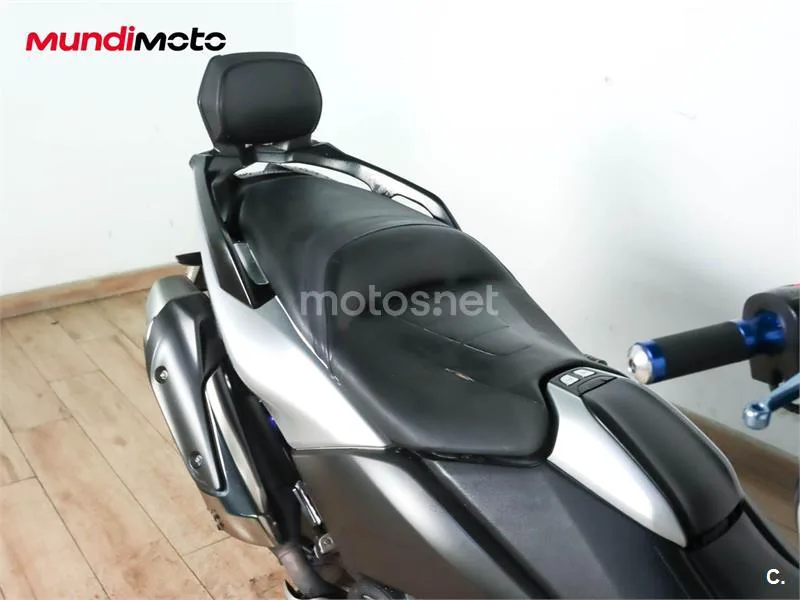 Yamaha TMAX 530 – Vista 21