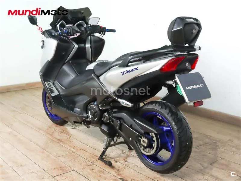 Yamaha TMAX 530 – Vista 8