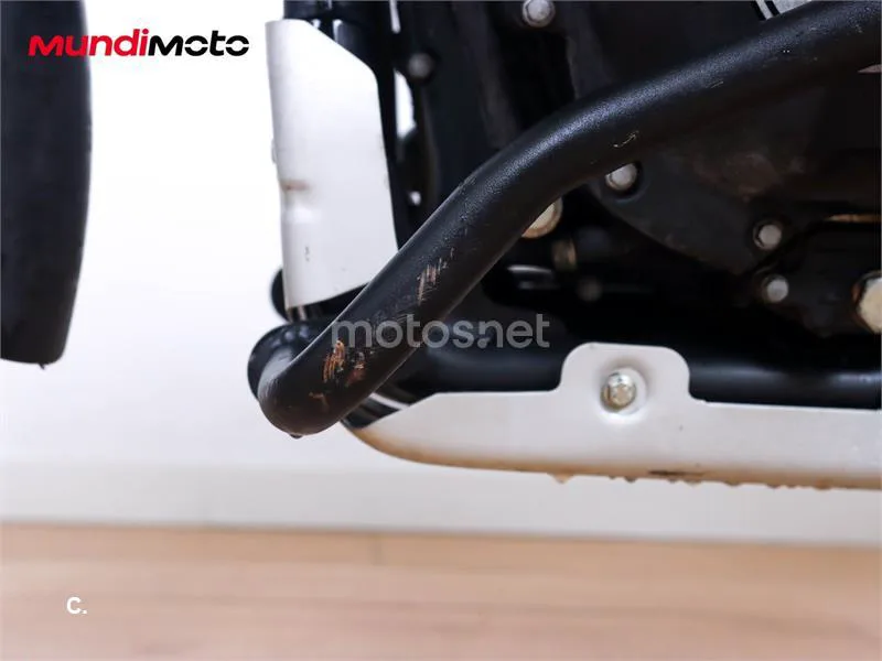 Royal Enfield Himalayan 410 – Vista 18