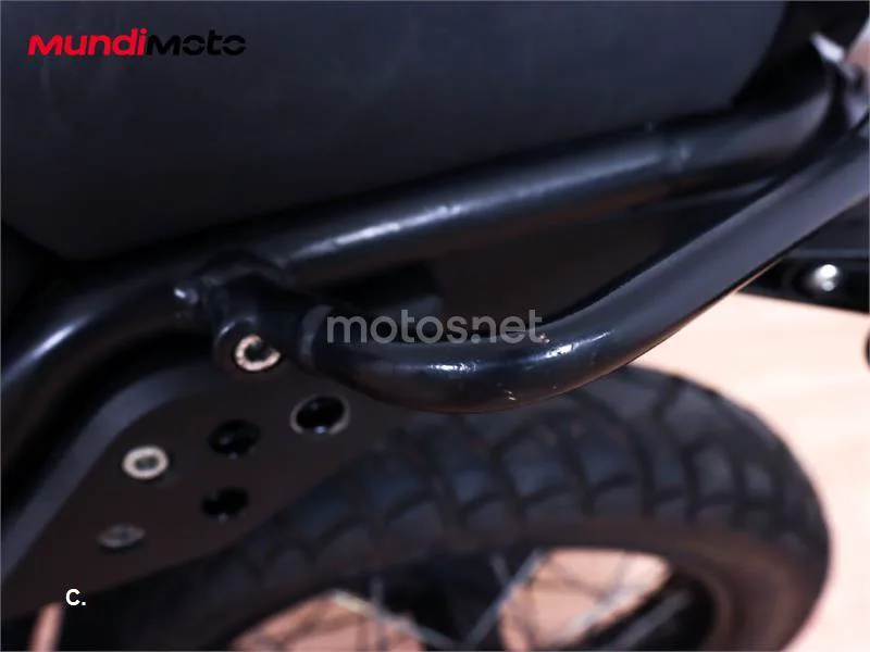 Royal Enfield Himalayan 410 – Vista 30