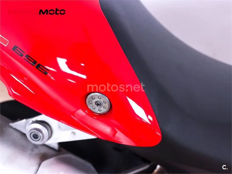 Ducati Monster 696 – Vista 25