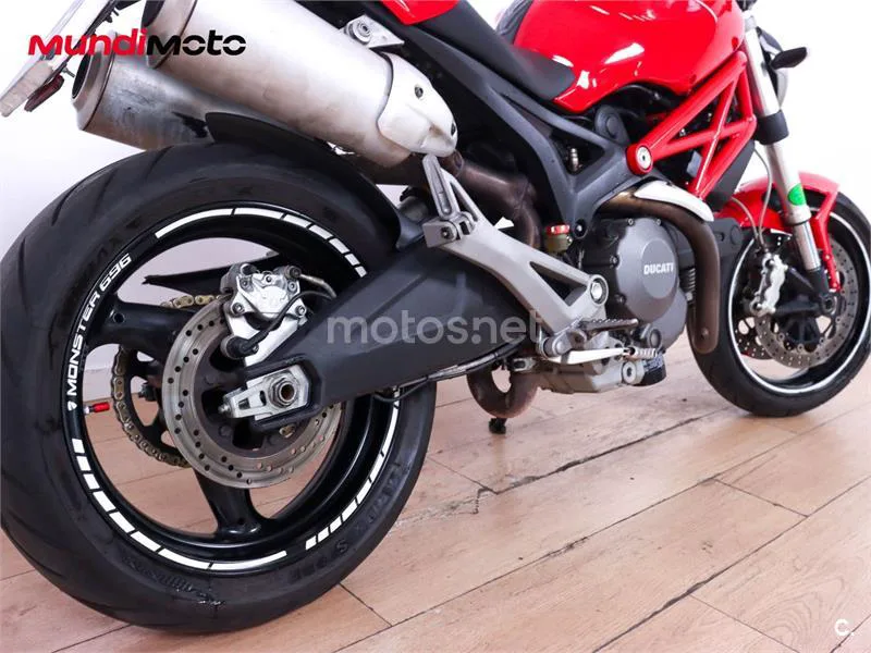 Ducati Monster 696 – Vista 4