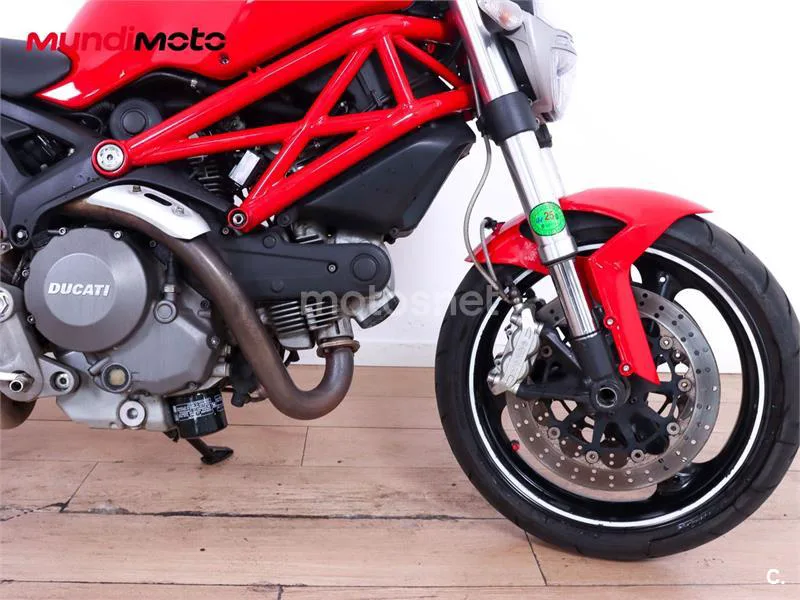 Ducati Monster 696 – Vista 33