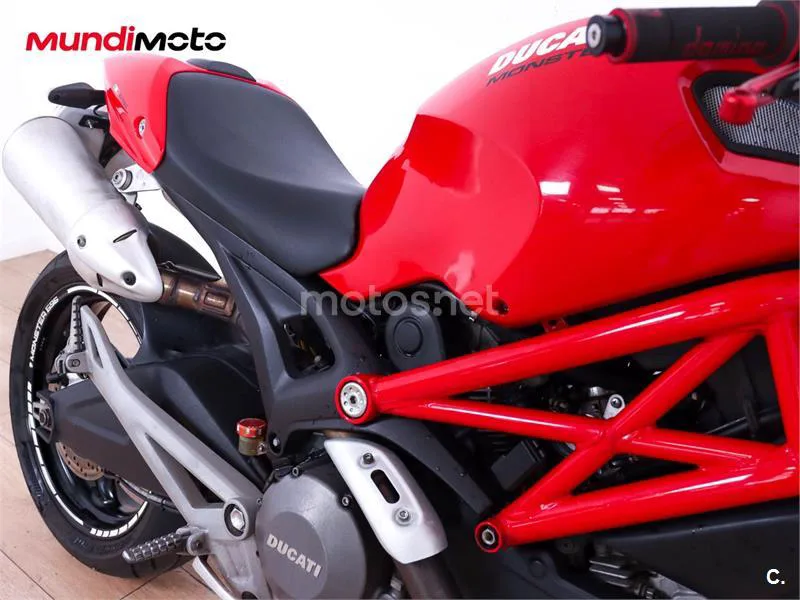 Ducati Monster 696 – Vista 34