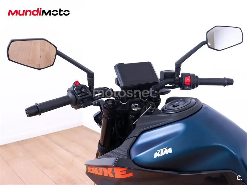 KTM 125 – Vista 11