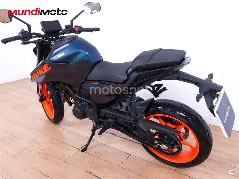 KTM 125 – Vista 8