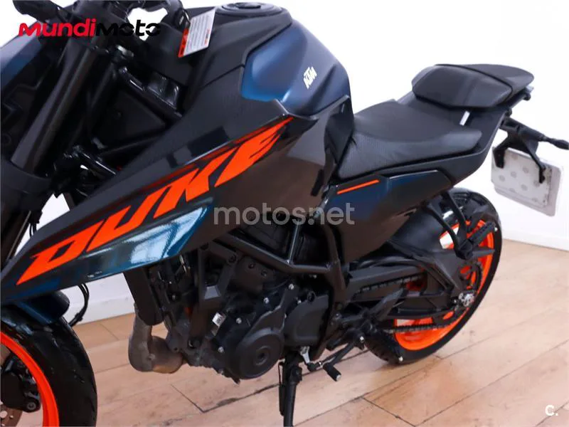 KTM 125 – Vista 10