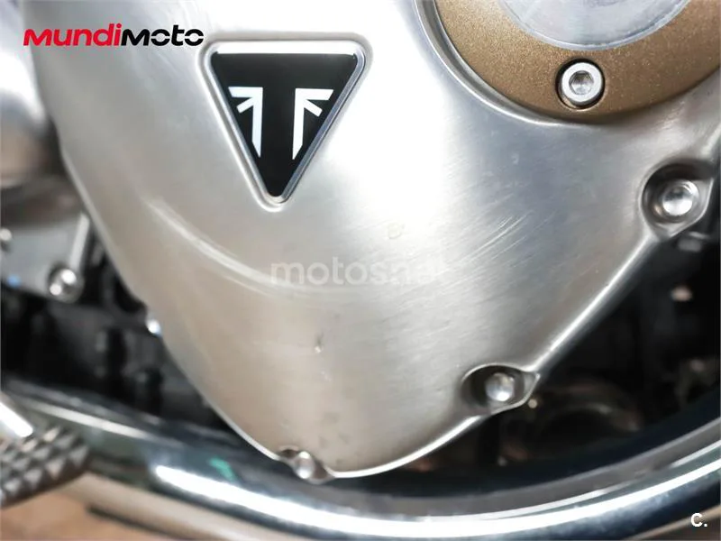 Triumph Bonneville T120 – Vista 18