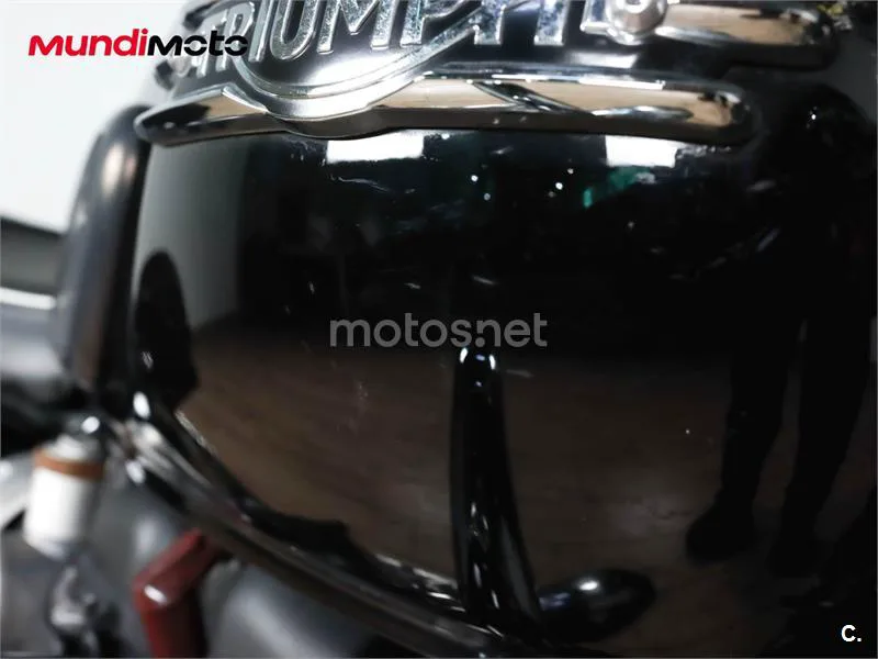 Triumph Bonneville T120 – Vista 19