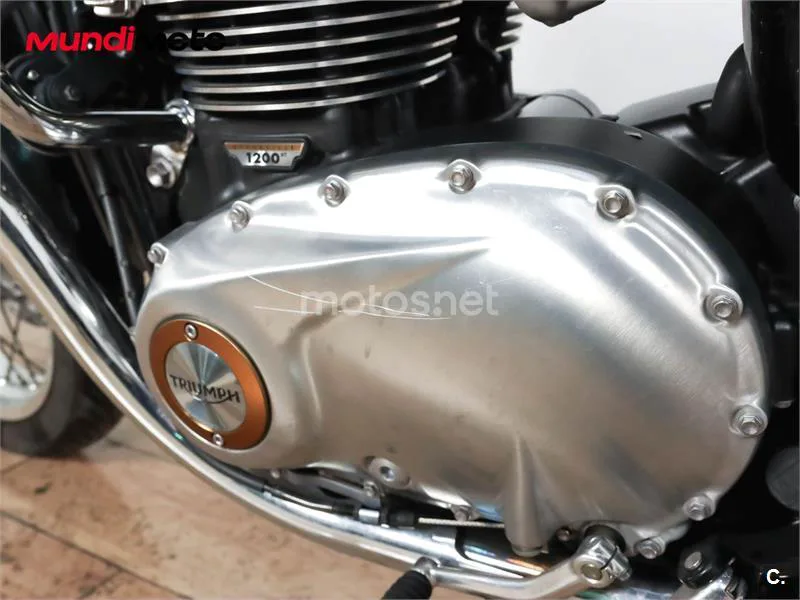 Triumph Bonneville T120 – Vista 23