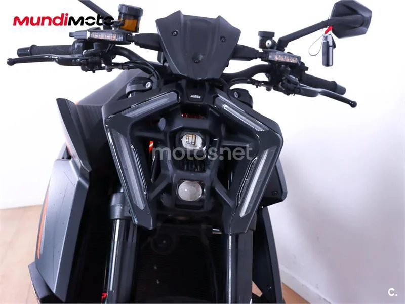 KTM 1390 Super Duke R – Vista 5