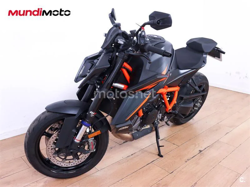 KTM 1390 Super Duke R – Vista 7