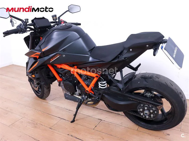 KTM 1390 Super Duke R – Vista 8