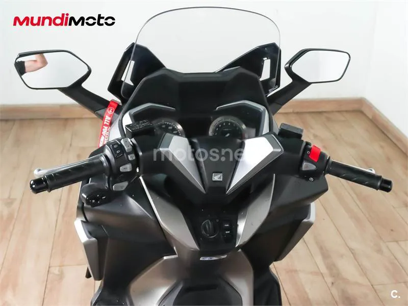 Honda Forza 350 – Vista 11